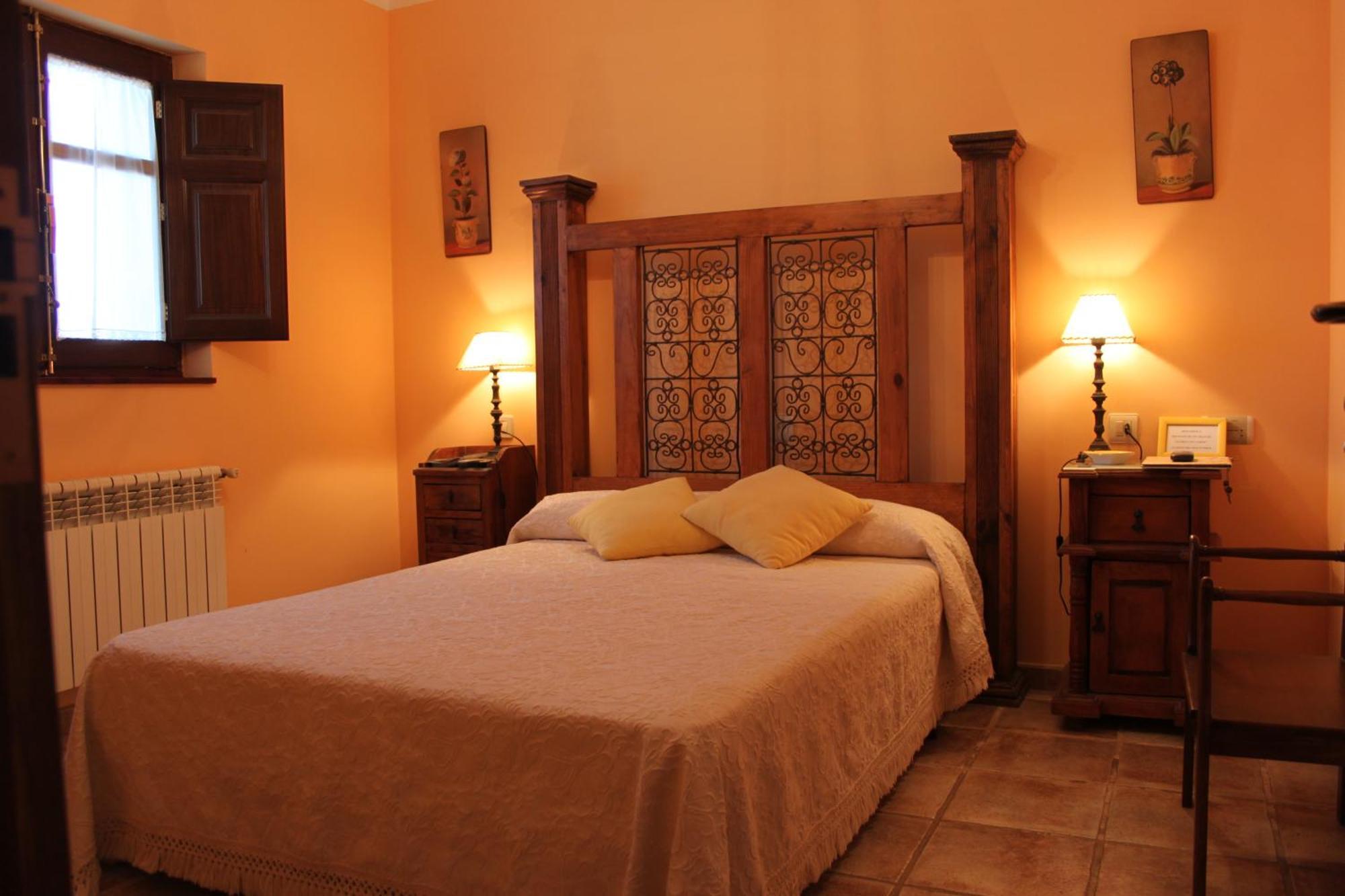 Mesa Del Conde Hotel San Felices de los Gallegos Room photo